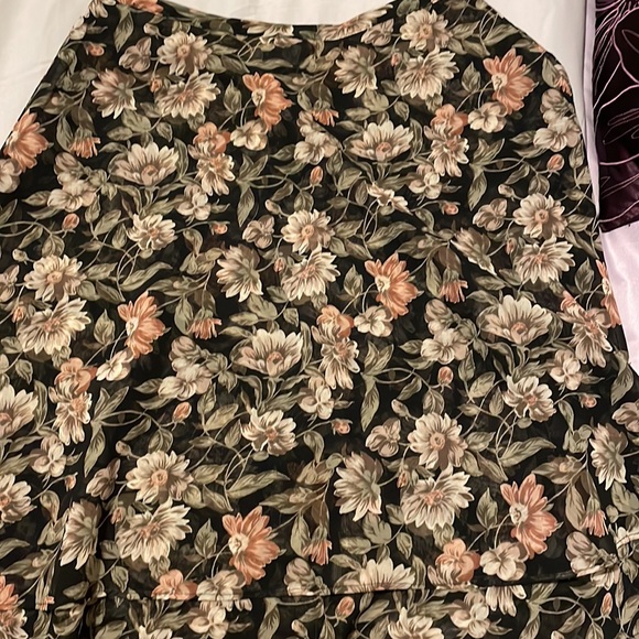 Tank with skirt - Picture 4 of 8